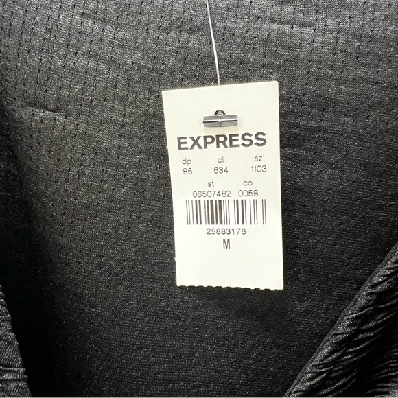 NWT - Express Textured Puff Sleeve Wrap Front Thong Bodysuit - Medium - Picture 13 of 13